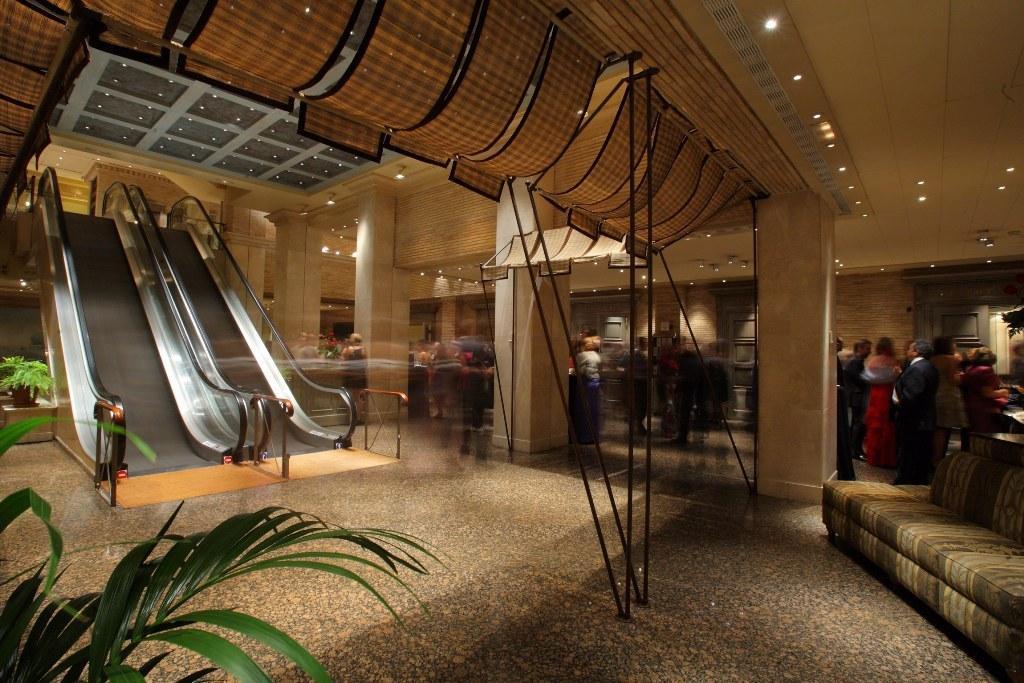 Hotel Palafox Zaragoza Exteriör bild The lobby of the Ritz-Carlton, Boston