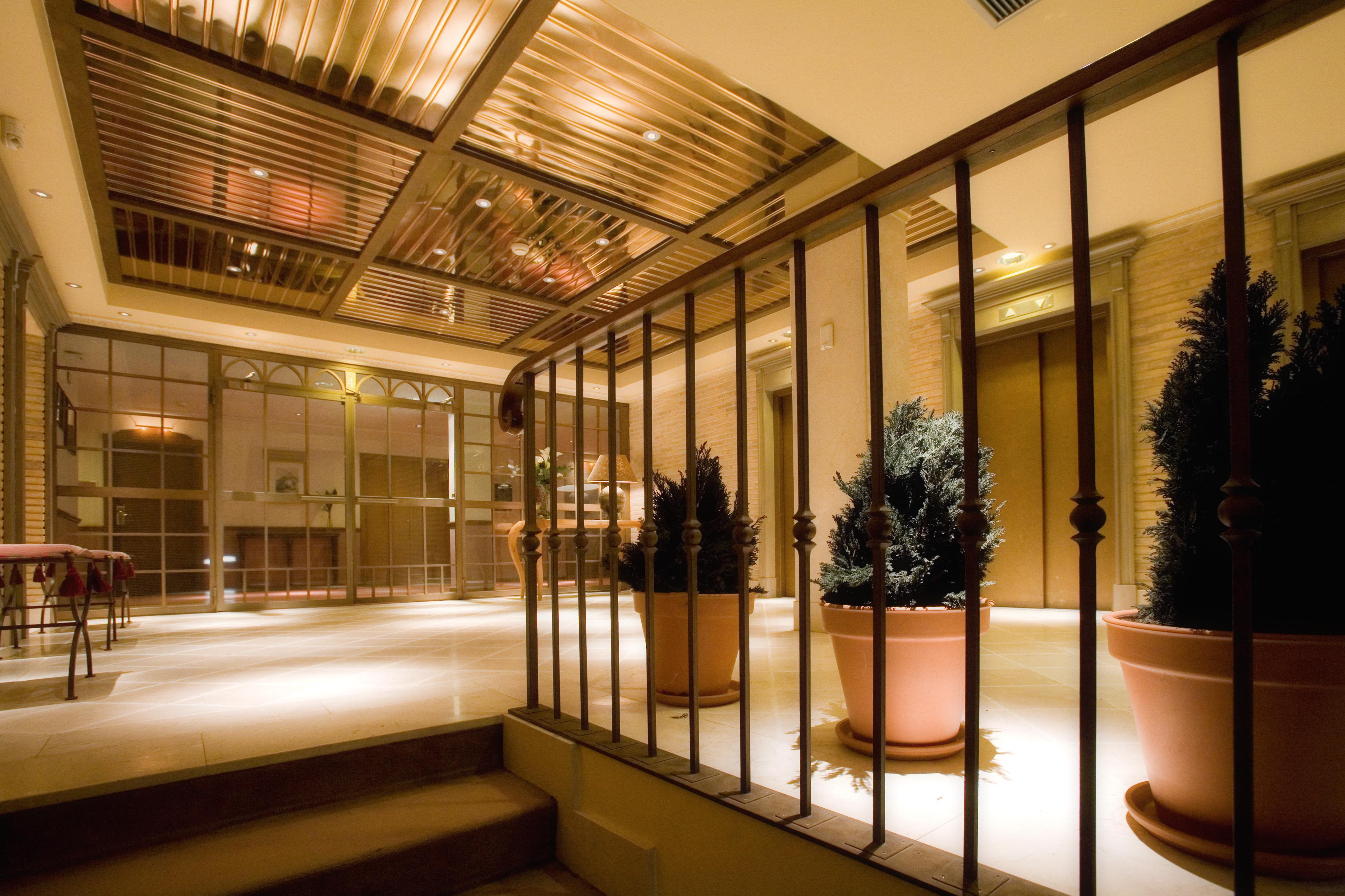 Hotel Palafox Zaragoza Exteriör bild Interior of the hotel