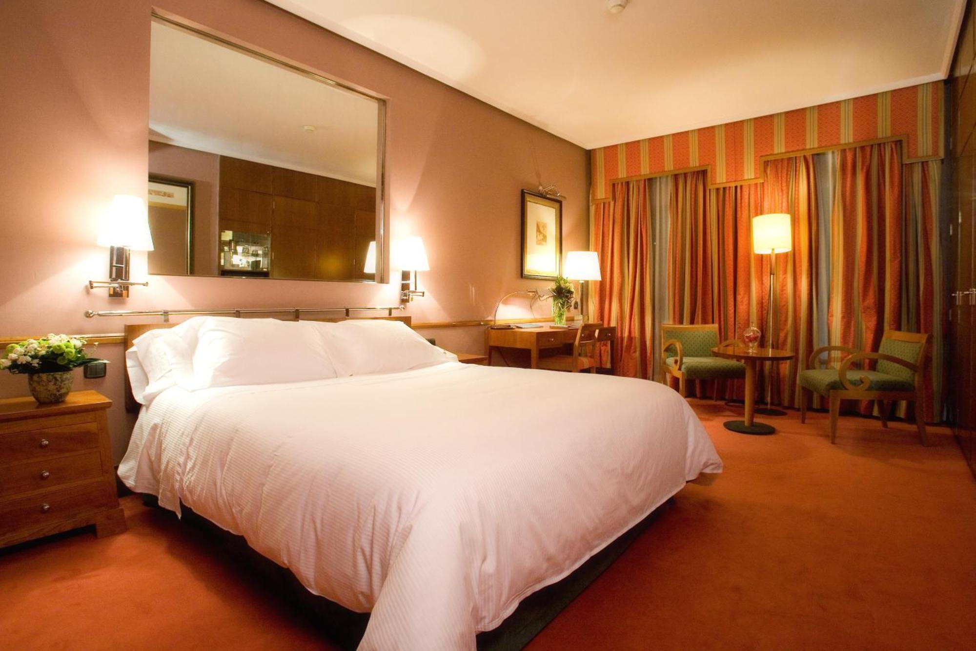 Hotel Palafox Zaragoza Exteriör bild