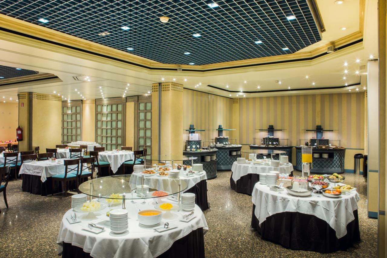 Hotel Palafox Zaragoza Exteriör bild The restaurant