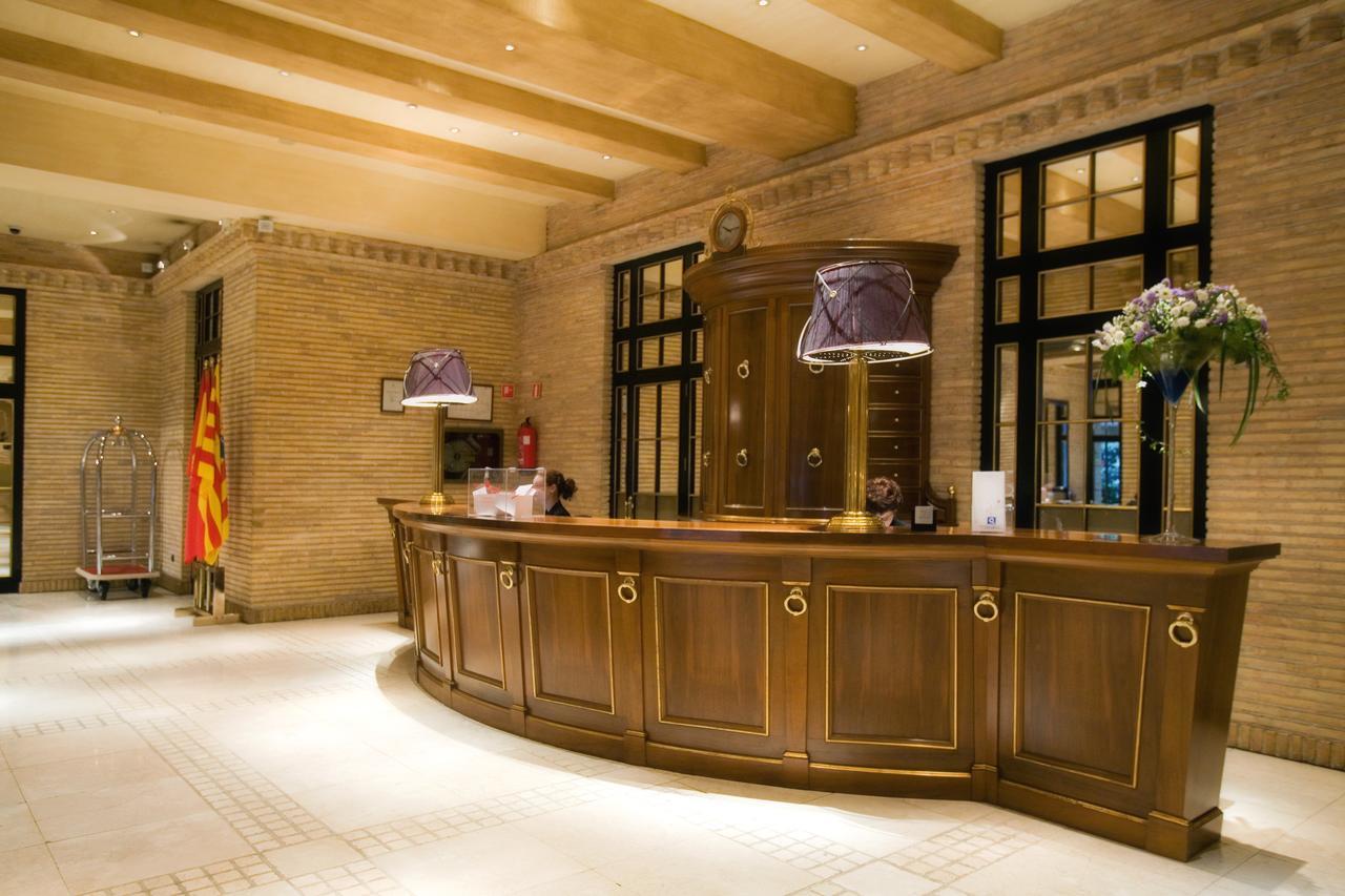 Hotel Palafox Zaragoza Exteriör bild Hotel's lobby
