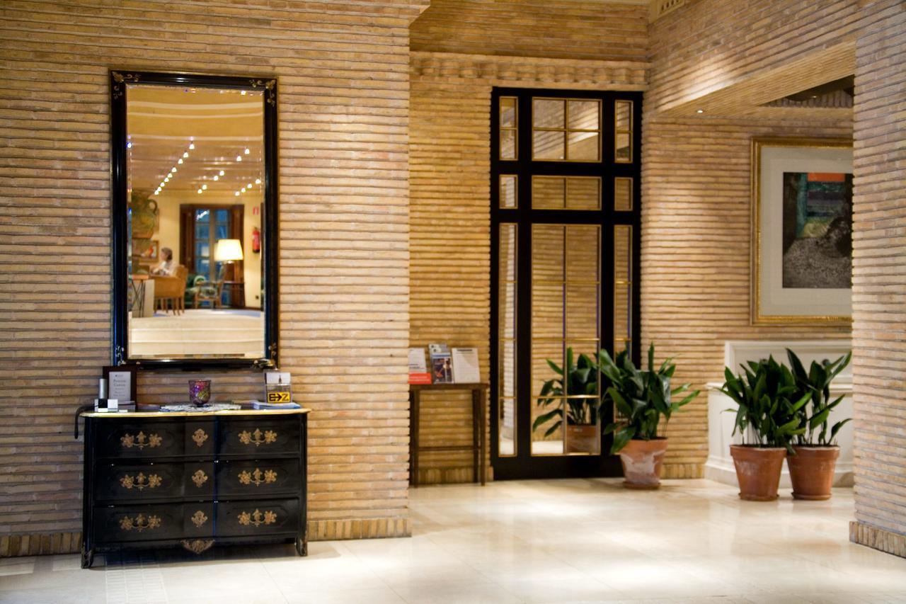 Hotel Palafox Zaragoza Exteriör bild Interior of the hotel